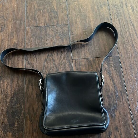 VTG Coach Legacy Leather Black 9335 Slim Flap Crossbody Madeline Costa Rica EUC - Picture 1 of 11